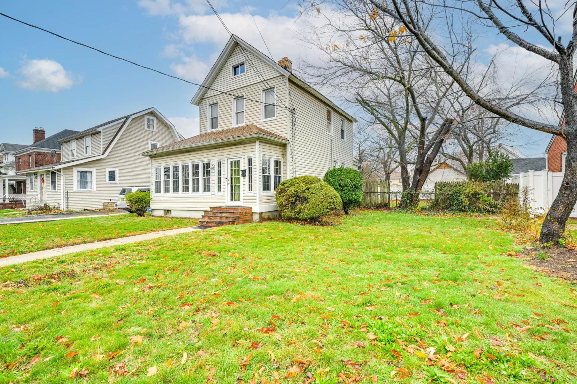 Charming Long Island Home With Fenced Yard! Фріпорт Екстер'єр фото